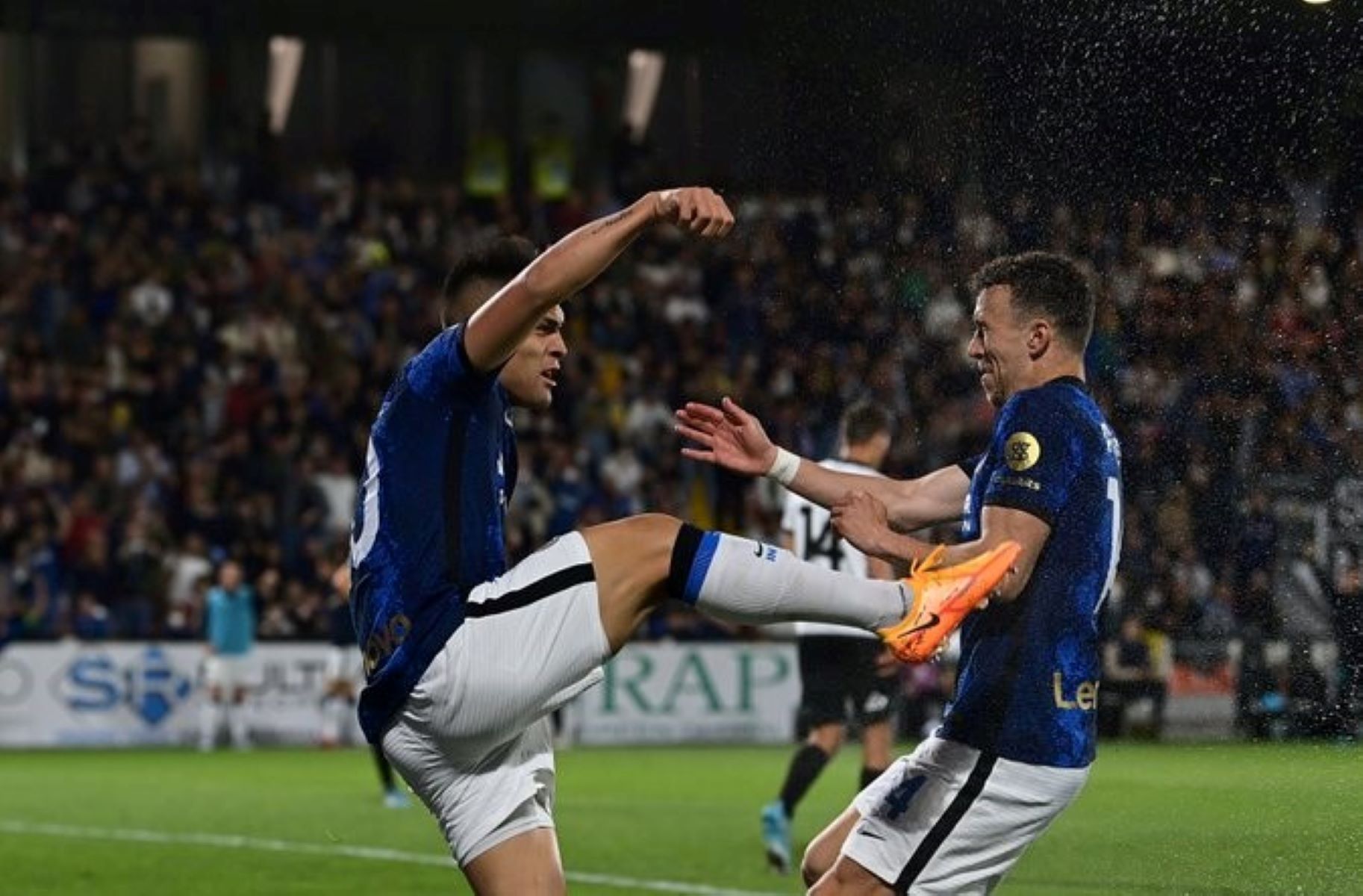 Κόμπρα… Λαουτάρο και νοκ άουτ η Μίλαν (vid)