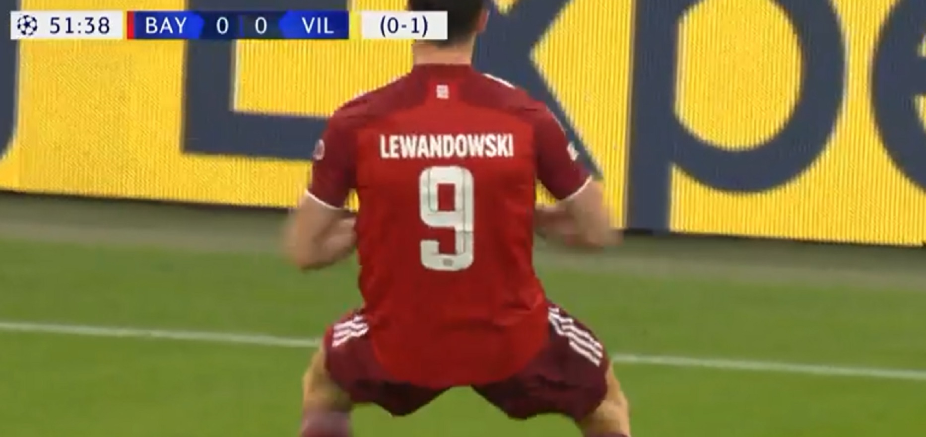Ο Λεβαντόφσκι φωνάζει «παρών» και κάνει το 1-0 για την Μπάγερν! (vid)