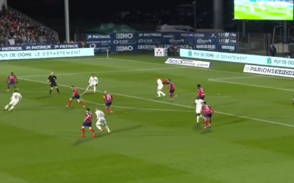 Μέσι… κερνάει, Νεϊμάρ εκτελεί και σκοράρει (vid)