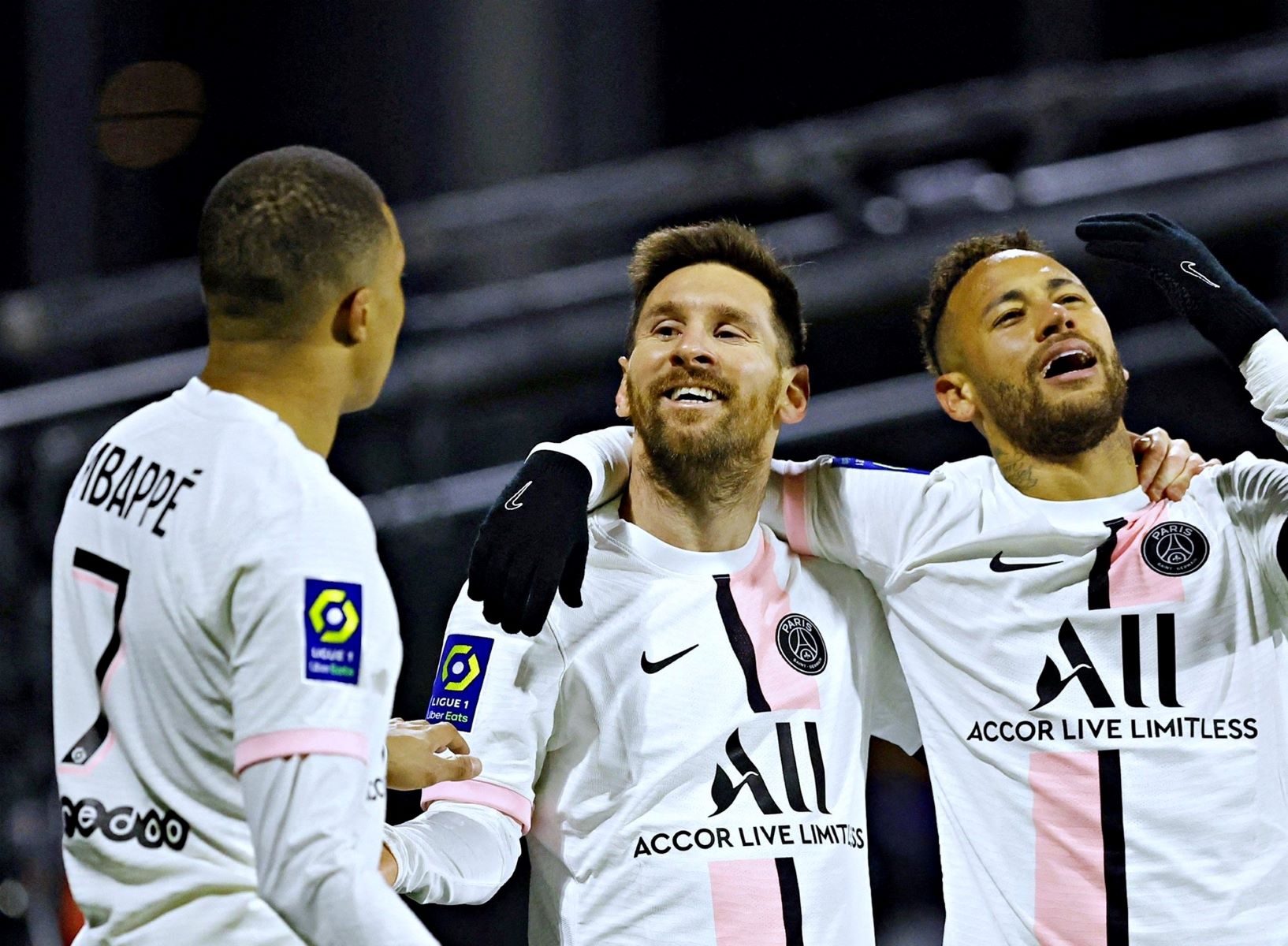 Ο Μπενζεμά περιμένει στη Μαδρίτη με ανοιχτές... αγκάλες τον Μπαπέ!