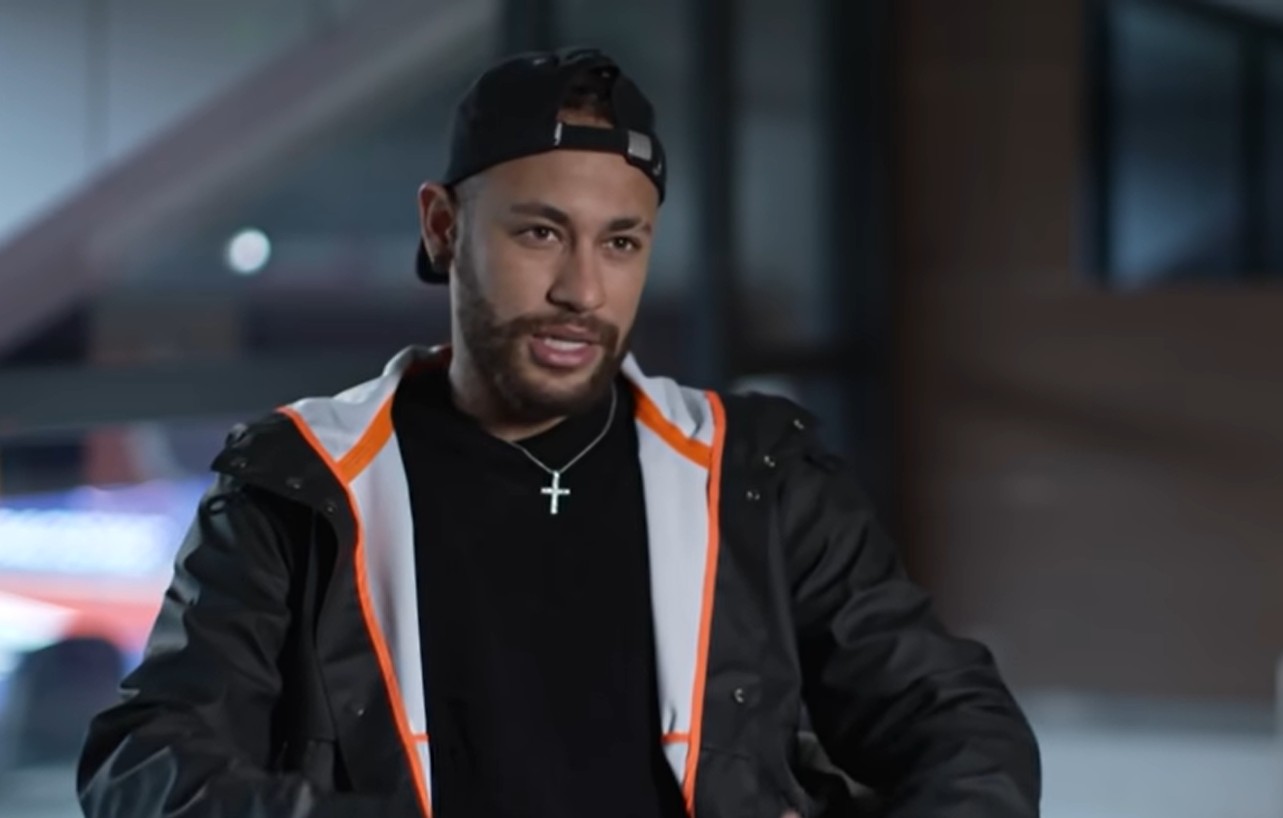 Έξαλλος ο Νεϊμάρ: «Βγαίνουν οι παλαίμαχοι και λένε μόνο μ@λ@κίες»