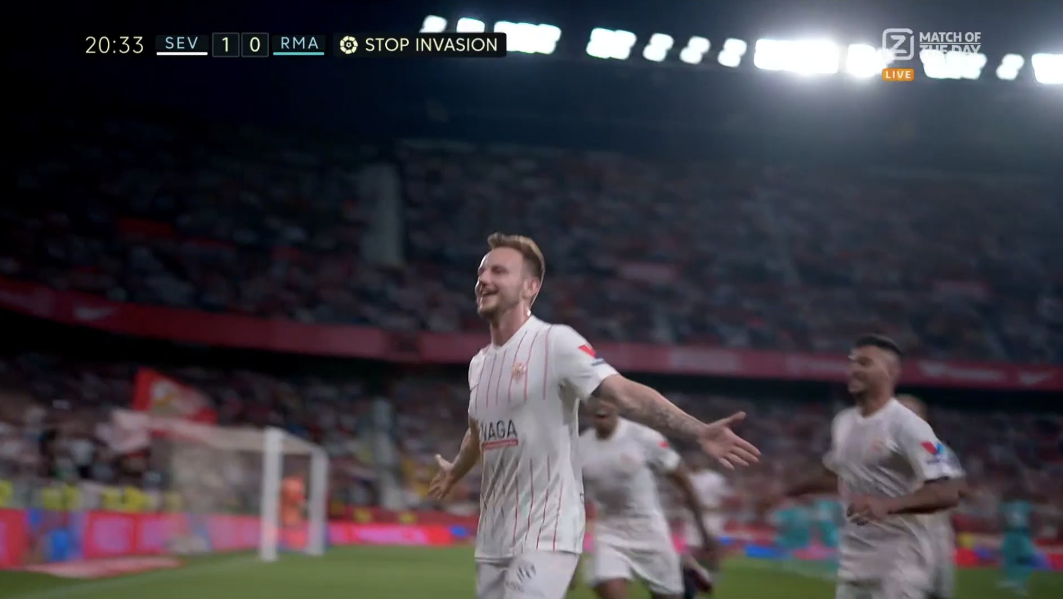 Η Σεβίλλη έχει βάλει στα δίχτυα τη Ρεάλ Μαδρίτης και νικάει 2-0! (vids)