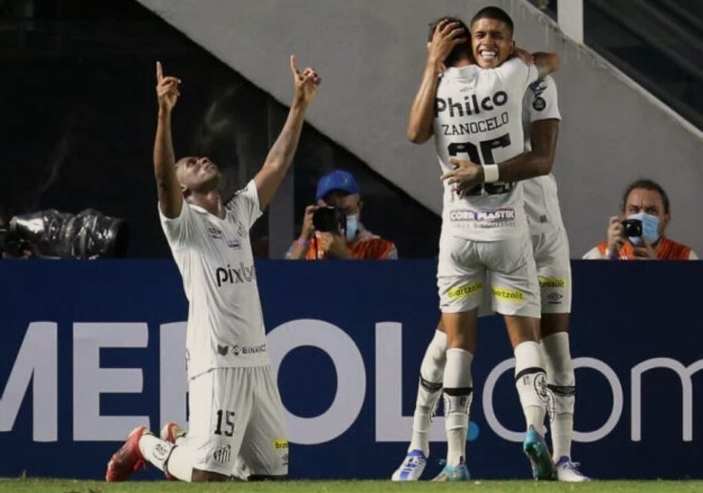 Η «βουτιά» του αιώνα βαφτίστηκε πέναλτι – Μια στιγμή παραφροσύνης στο Copa Sudamericana(vid)