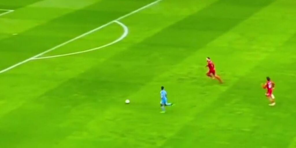 Ο Φαν Ντάικ πήρε την ταυτότητα του Στέρλινγκ χωρίς καν να ιδρώσει (vid)