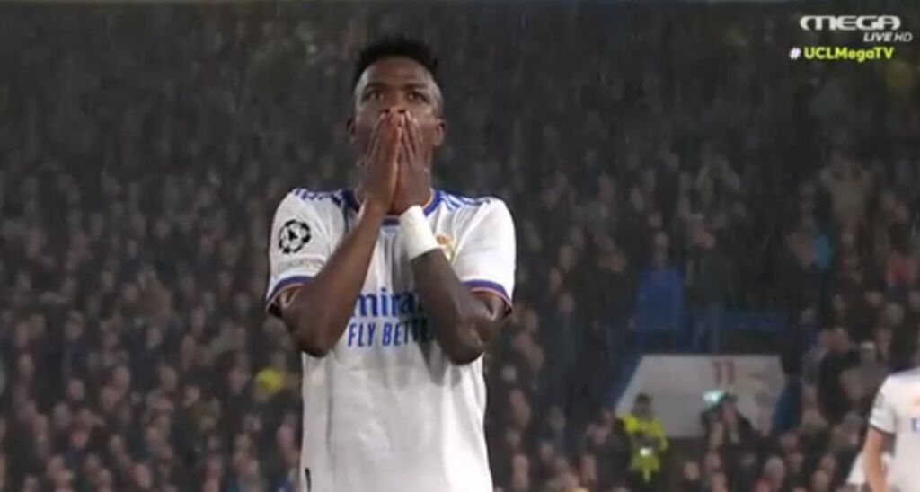 Χορεύει στη βροχή η Ρεάλ: μαγικό «τακουνάκι» ο Μπενζεμά, δοκάρι ο Βινίσιους! (vid)