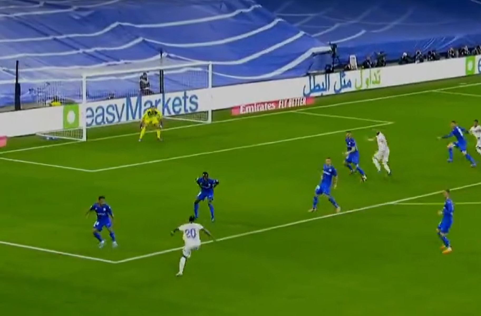 Ο Βινίσιους ντύθηκε Κουαρέσμα και έδωσε στον Κασεμίρο την ασίστ του Σαββάτου (vid)