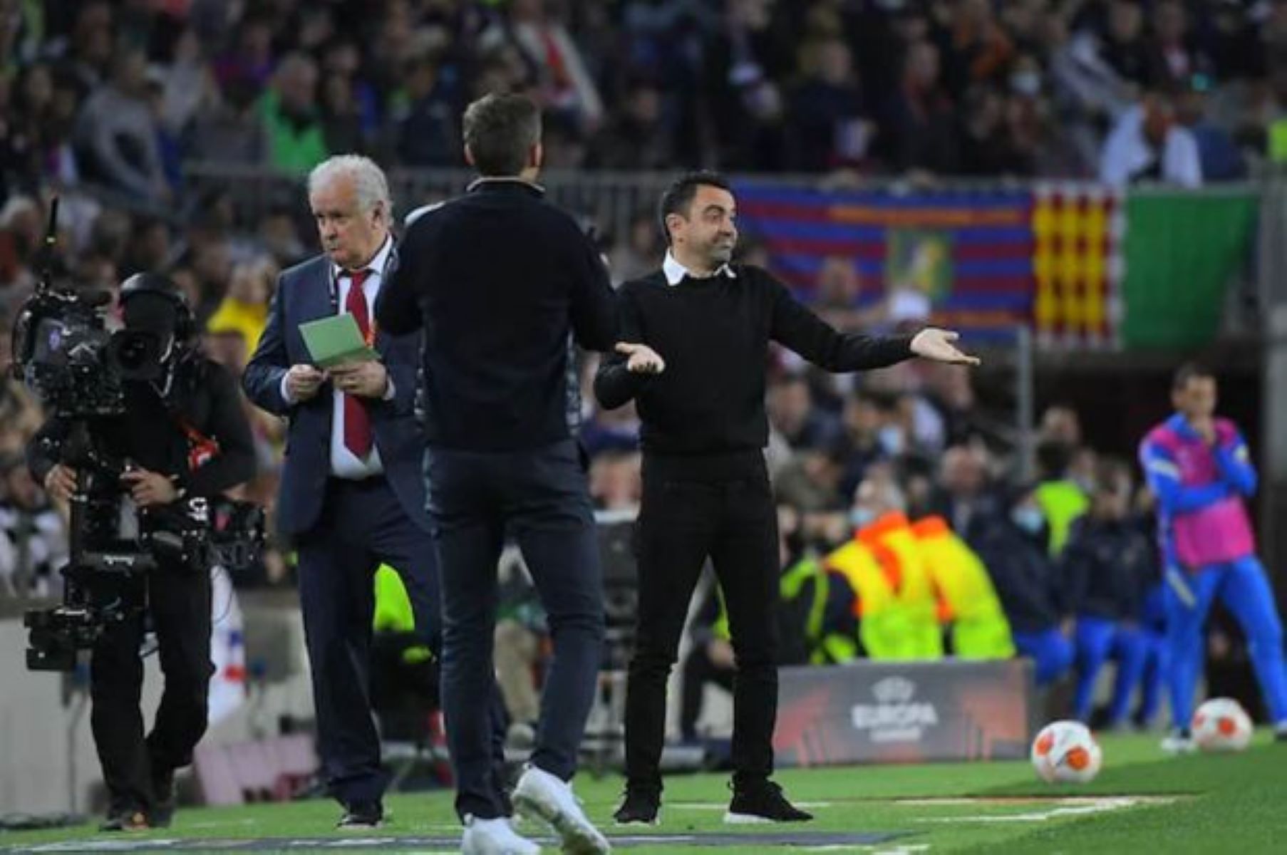 Τσάβι: «Οι 30.000 οπαδοί της Άιντραχτ, έκαναν τους παίκτες μου να μην νιώθουν άνετα»