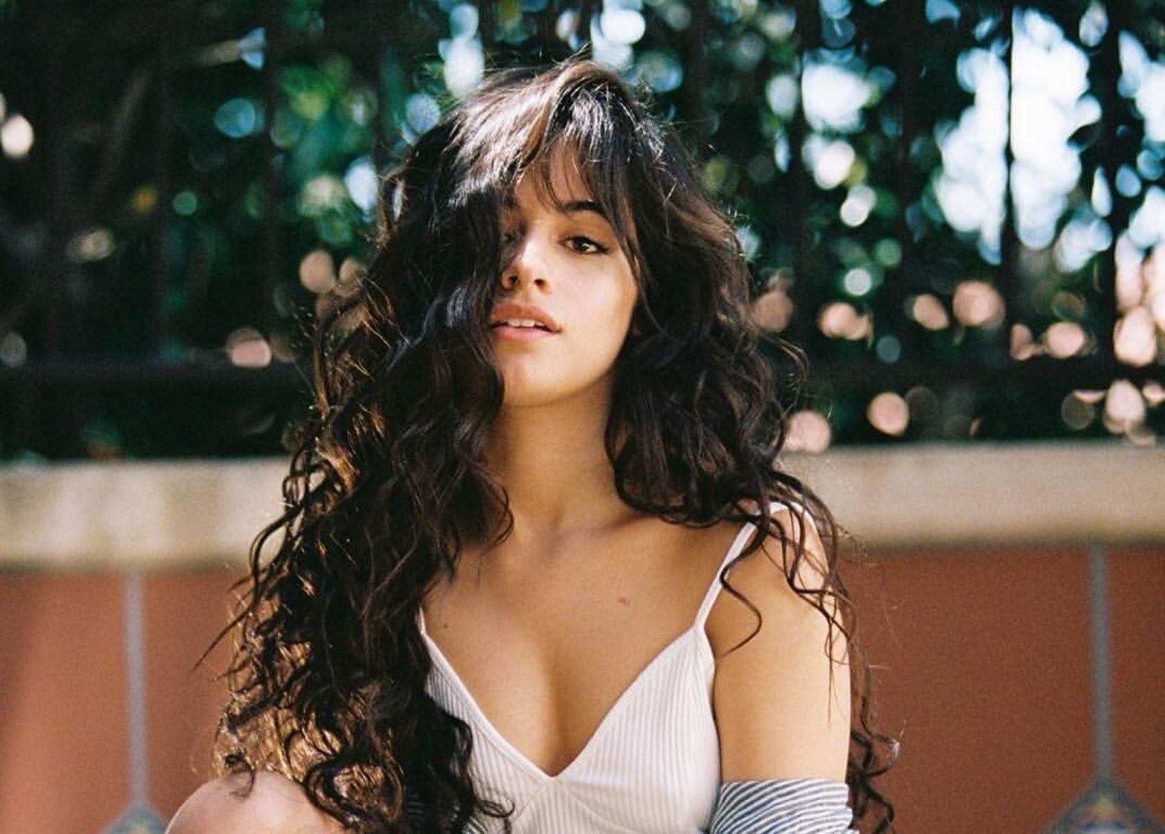 Η Καμίλα Καμπέγιο φέρνει το καλοκαίρι πριν τον τελικό του Champions League (pic)