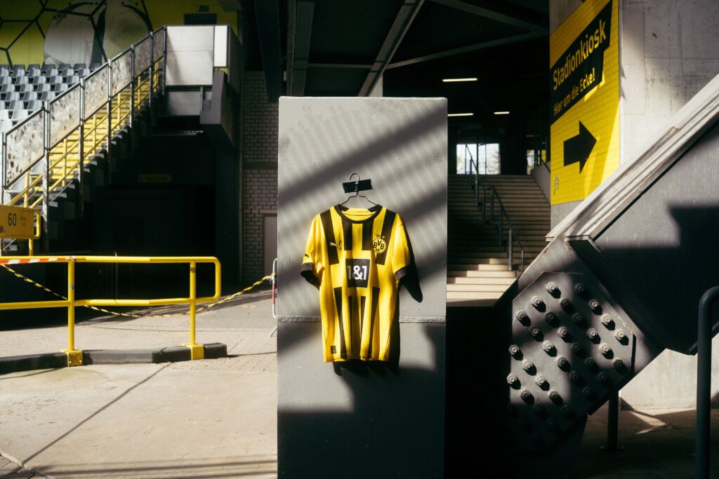 Τη φετινή φανέλα της Μπορούσια Ντόρτμουντ τη φοράνε μόνο πιστοί «στρατιώτες»! (vid)