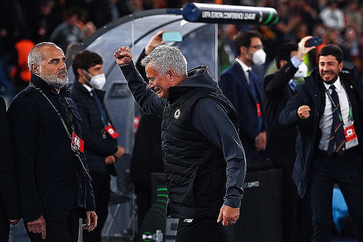 Ο Μουρίνιο έπεισε τους παίκτες του να πάνε στον πόλεμο μαζί του!