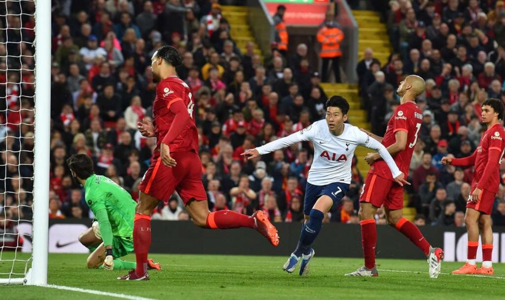 Η Τότεναμ με άμυνα γρανίτη χάλασε τα όνειρα της Λίβερπουλ για τίτλο! (vid)