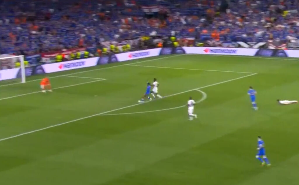 Το «παστέλωσε» ο Αρίμπο και… έκσταση οι Σκωτσέζοι στη Σεβίλλη! (vid)