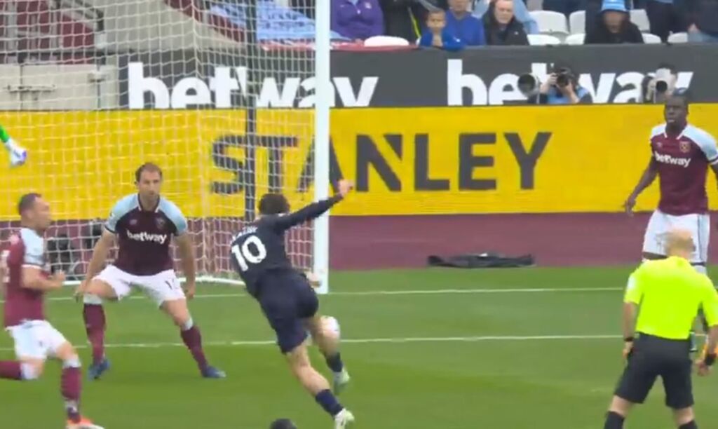 Μειώνει ο Γκρίλις με μονοκόμματη σουτάρα με το «καλησπέρα»! (vid)