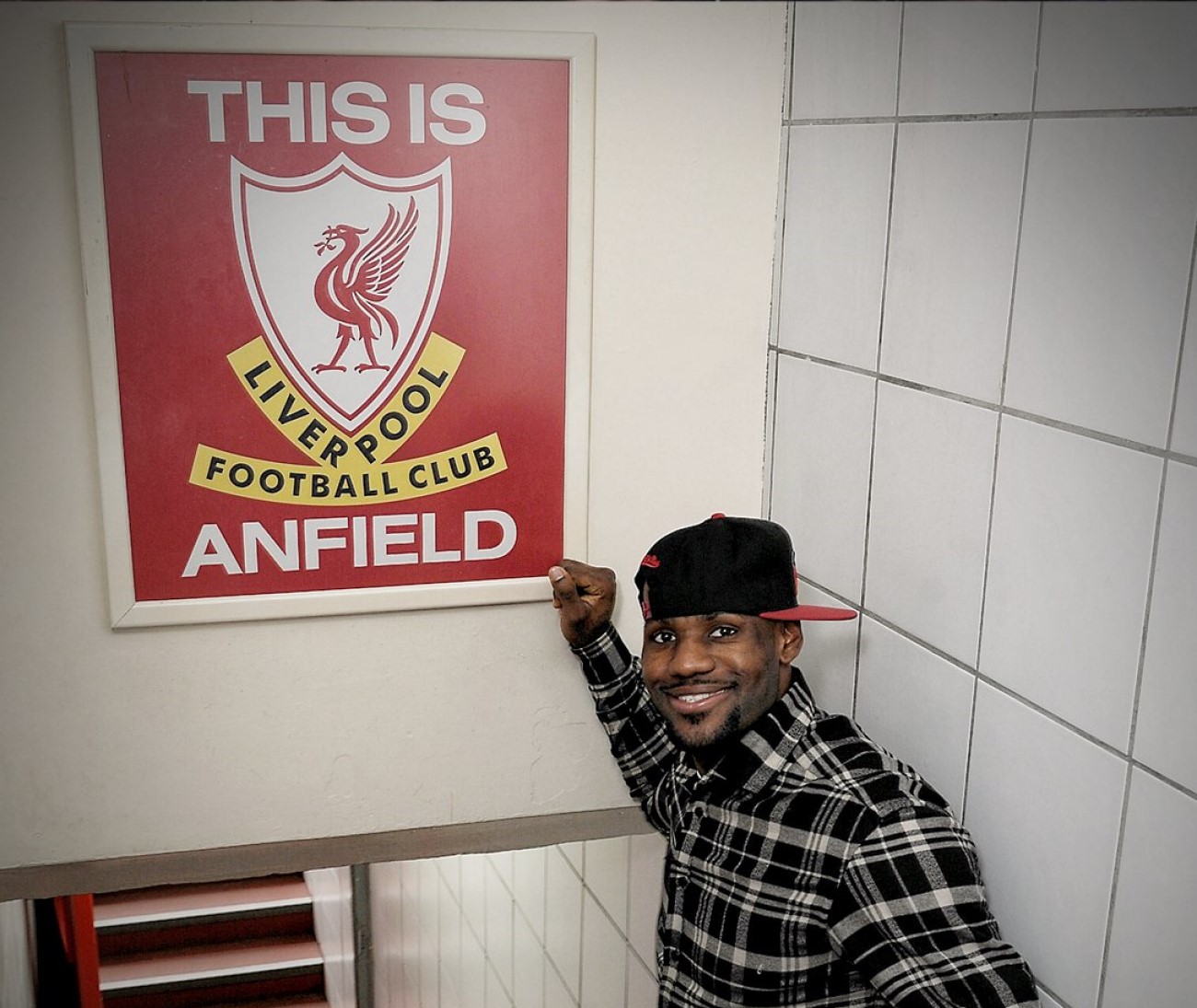 Ο Λεμπρόν Τζέιμς… τα “έσπασε” για χάρη της Λίβερπουλ: «Παρίσι, ερχόμαστε!» (pic)