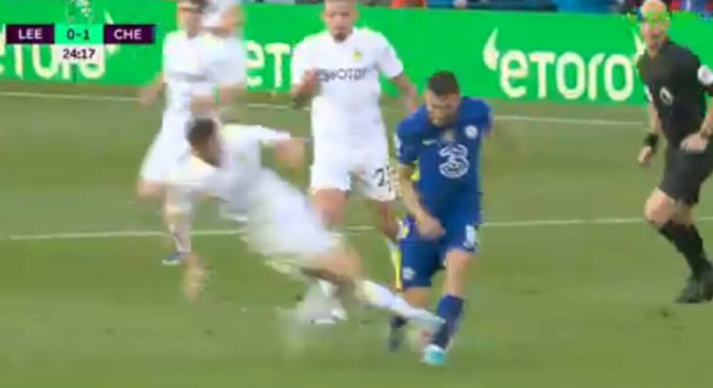 Ο Τζέιμς έγινε… χασάπης και παραλίγο να κόψει την μπάλα στον Κόβασιτς! (vid)