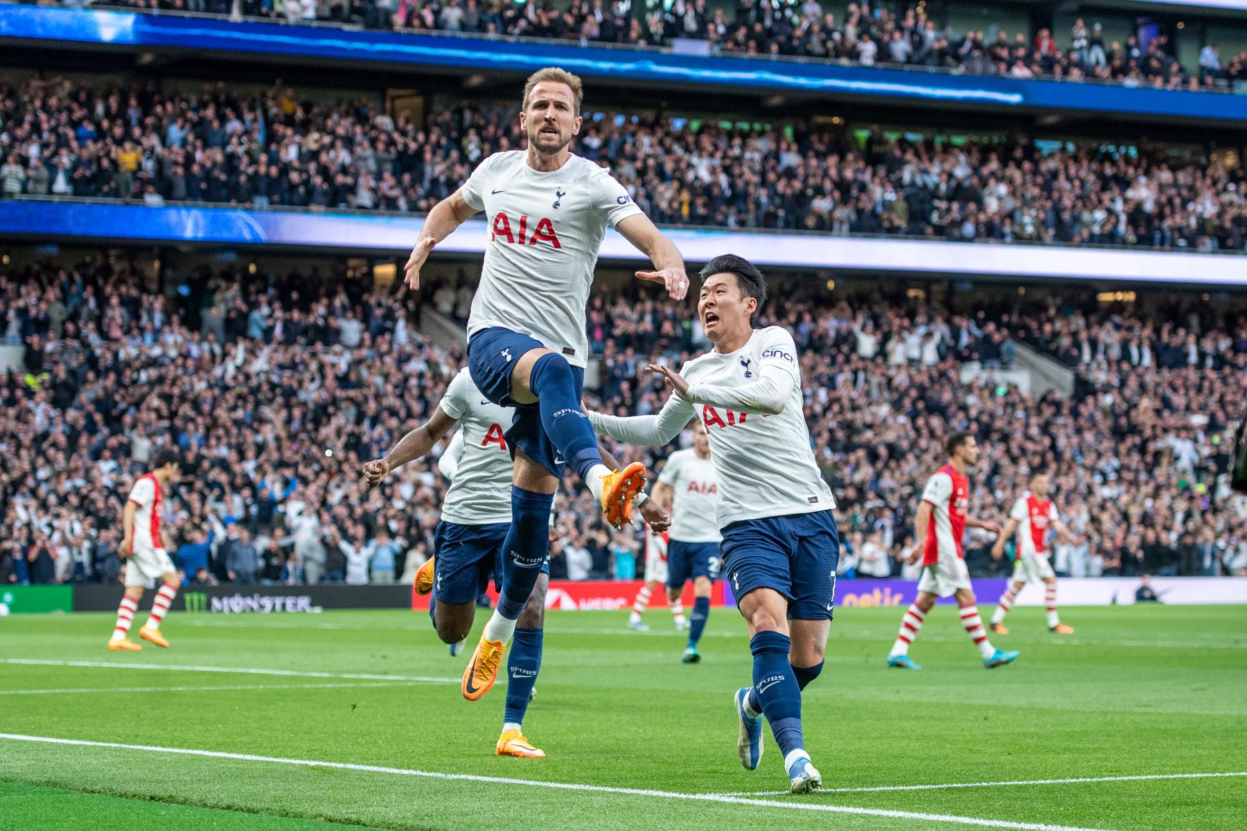 Όπου βρει ο Κέιν την Άρσεναλ… την κερνάει γκολ (vid)