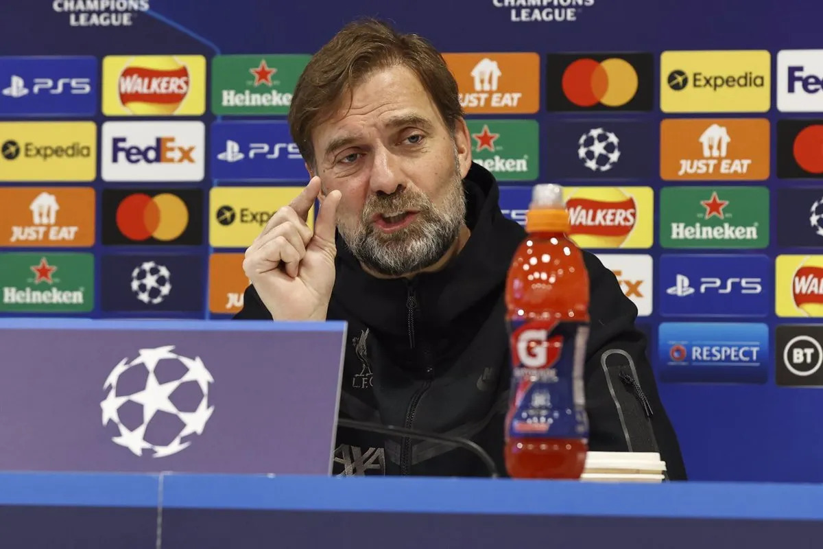 Δικαιολογία… Κλοπ: «Τι γρασίδι θα είναι αυτό; Δεν είναι καλό…»