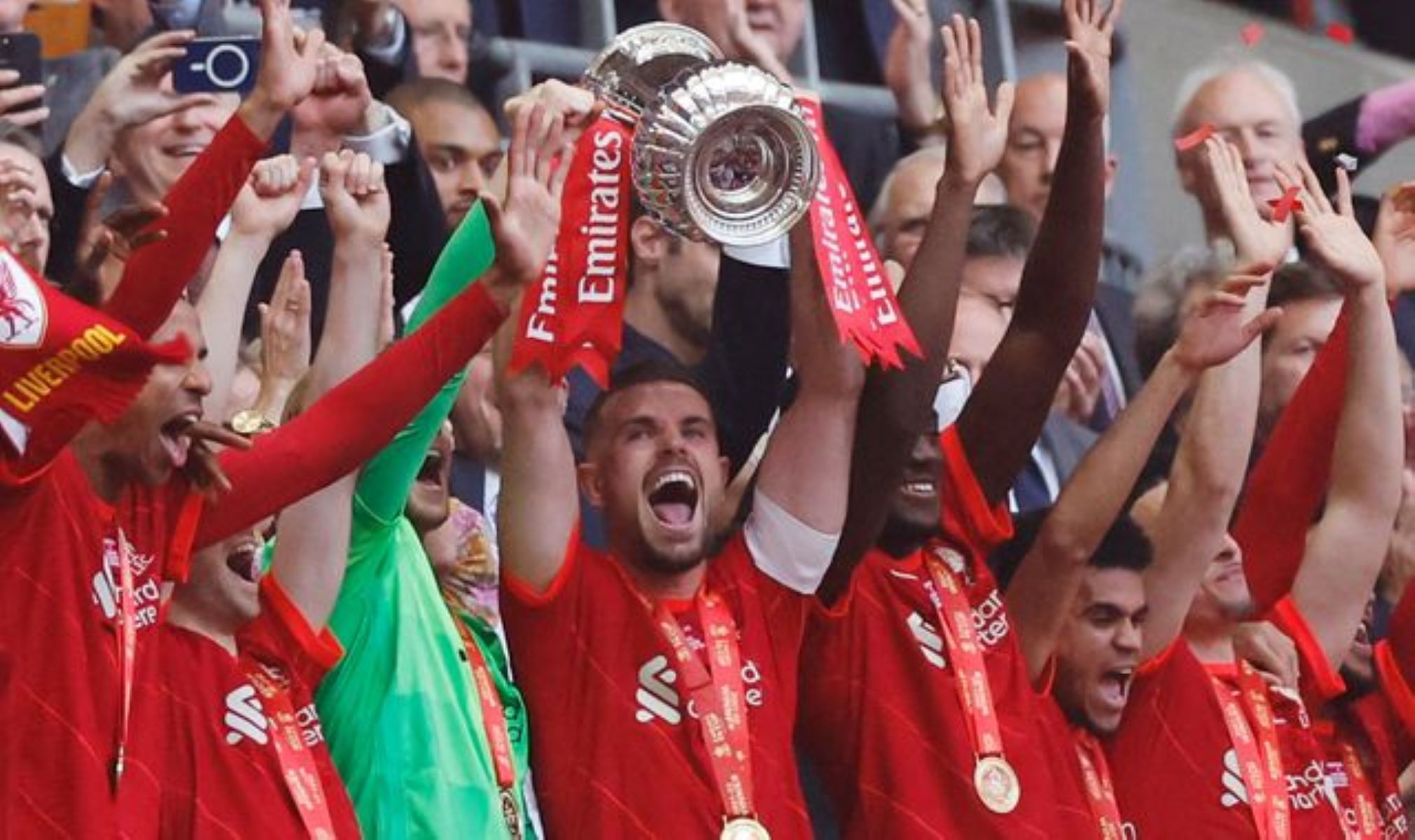 «Σείστηκε» το Γουέμπλεϊ – Ο Τσιμίκας προκάλεσε… κόκκινη παράνοια (vids)