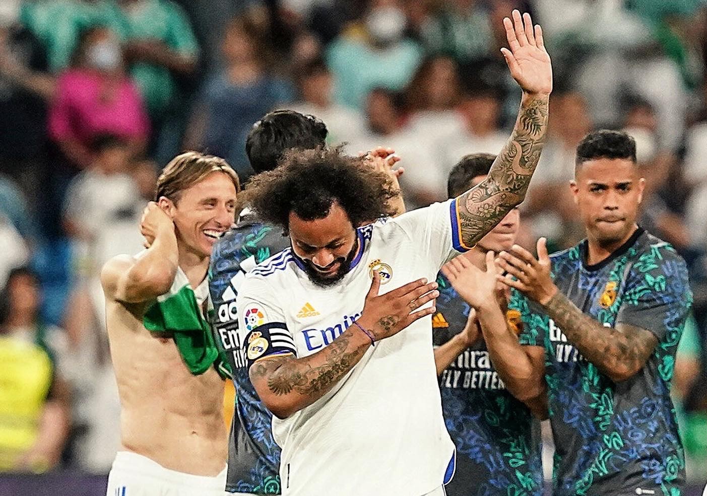 Το αντίο του «κάπτεν» Μαρσέλο – Τα δάκρυα και ο γύρος του θριάμβου (vids)