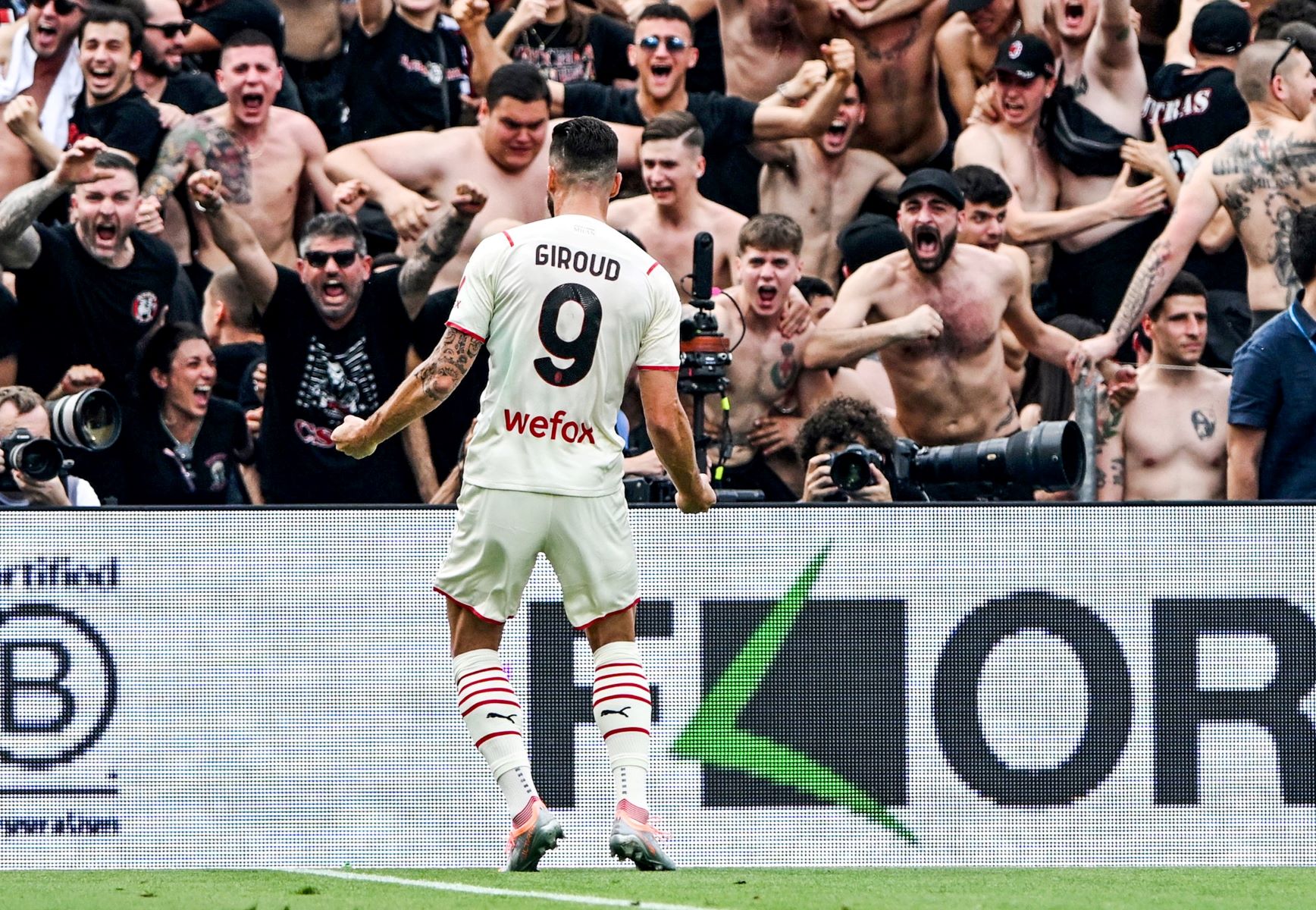 Ο Γάλλος… εραστής Ζιρού σκοράρει και η Μίλαν αγγίζει το Scudetto (vid)