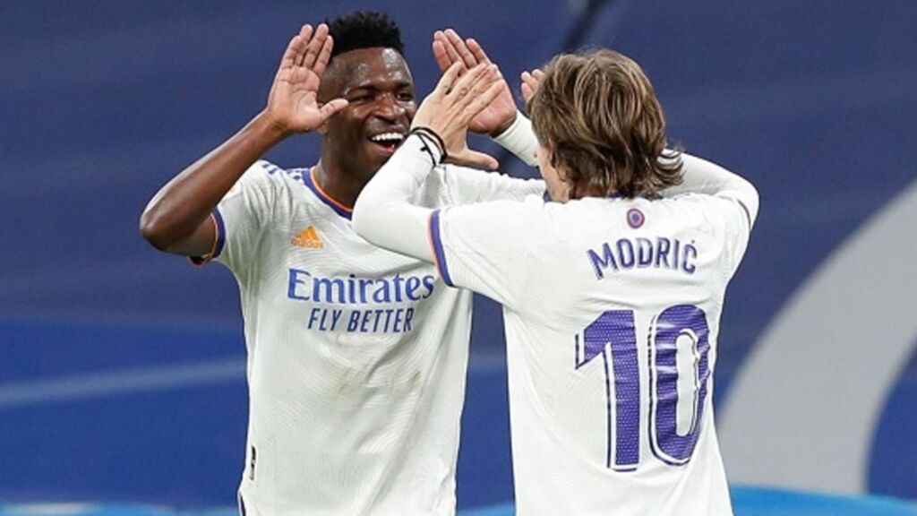 Σαν τον μαέστρο Μόντριτς κανείς – Τρεις ασίστ σε ένα ημίχρονο (vid)