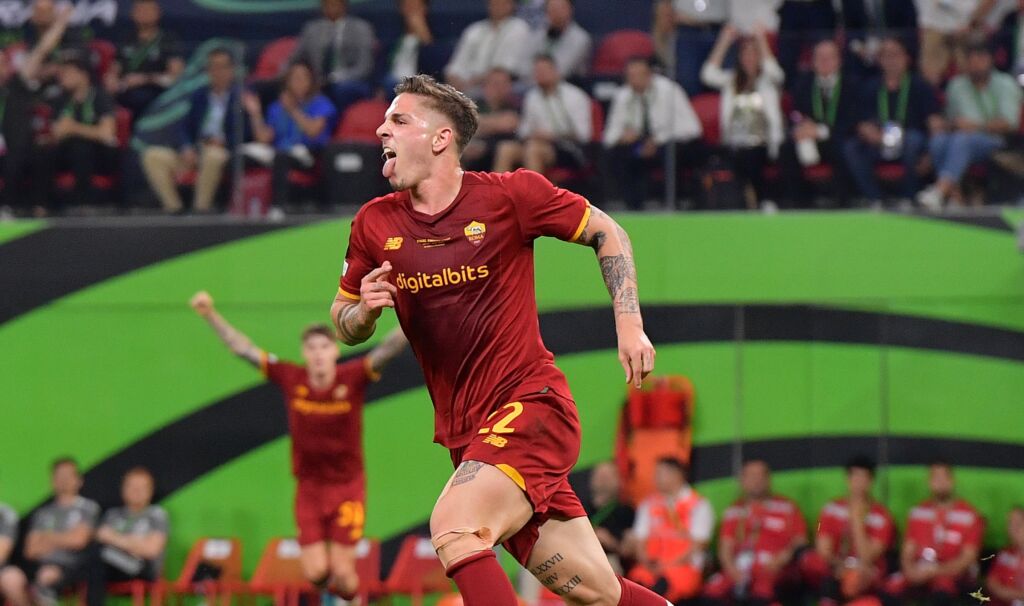 H ρωμαϊκή αυτοκρατορία αντεπιτίθεται: Η Ρόμα κατέκτησε το Conference League! (vid)