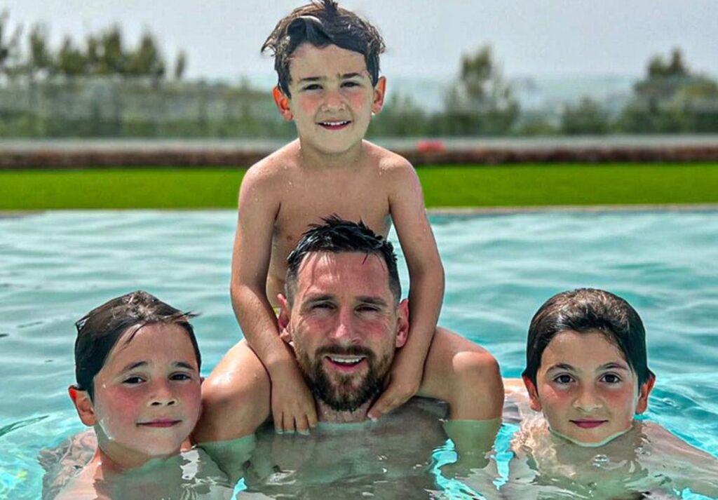 Ο Μέσι με τους τρεις γιους του είναι ό,τι καλύτερο θα δεις σήμερα! (pic)