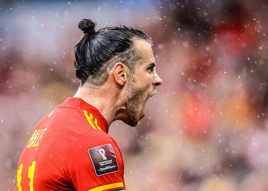 Κατάρ… βάλε τα καλά σου – Έρχεται ο Μπέιλ (vid)