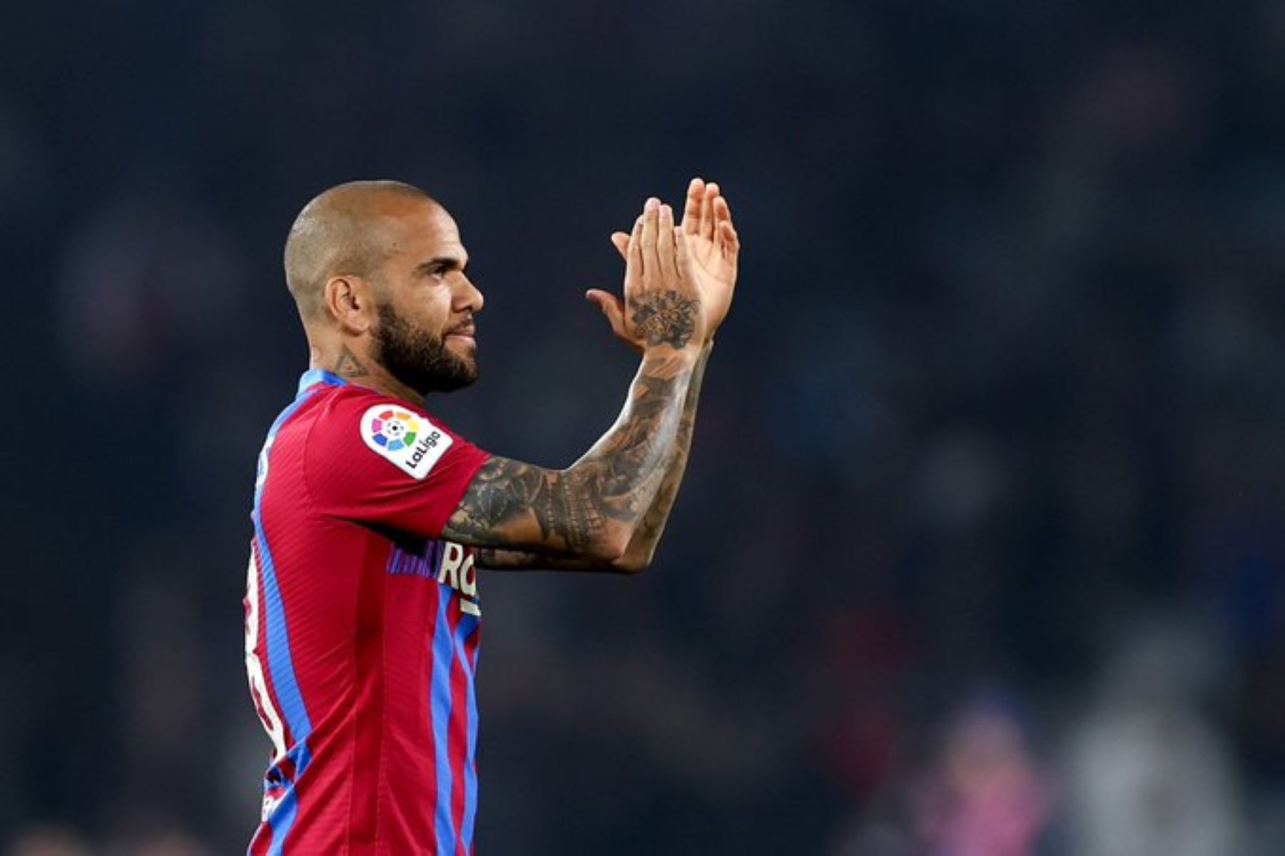 «Καρφιά» Ντάνι Άλβες: «Η Μπάρτσα δε νοιάζεται για τους παίκτες που έγραψαν ιστορία»