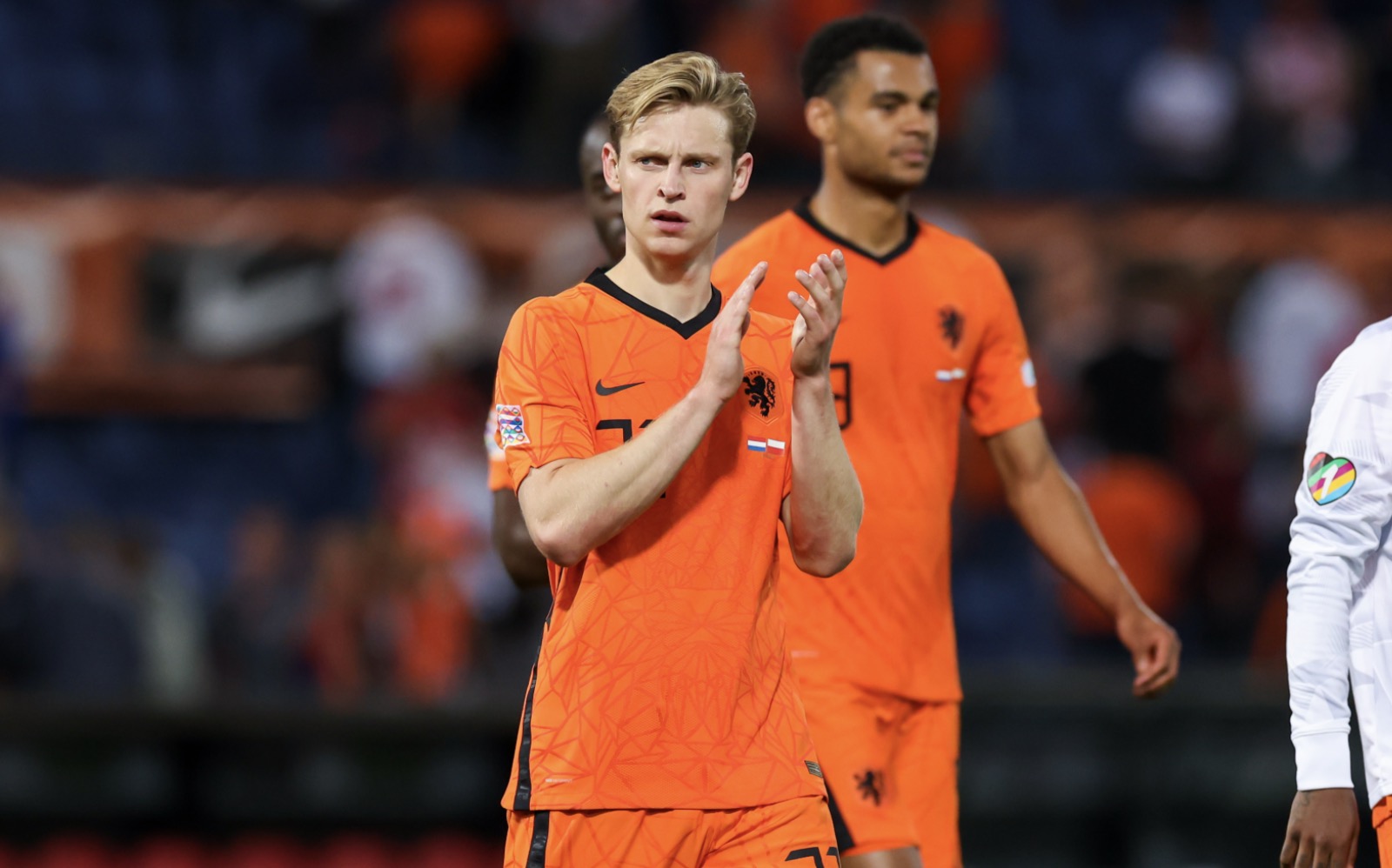 Ο Ντε Γιονγκ δεν φεύγει από την Μπαρτσελόνα για να μην χάσει τις… παραλίες!