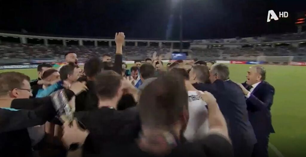 Ελλάς οε, οε, οε: Τρελοί πανηγυρισμοί από τους διεθνείς! (vids)