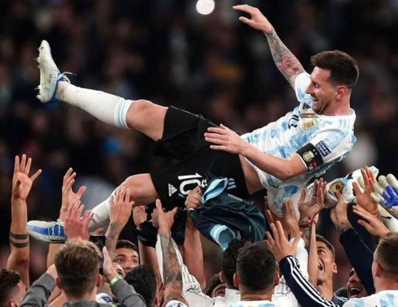 «Μέσι, τιμή μας που σου χαρίζουμε τίτλους με την εθνική Αργεντινής»