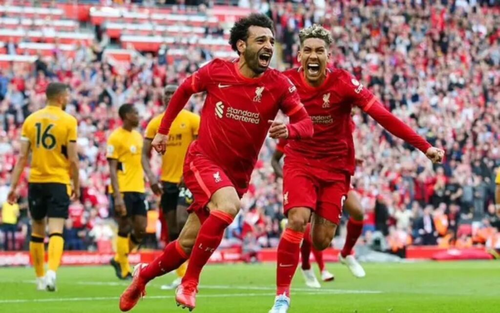 Ο Σαλάχ απολαμβάνει τις διακοπές του… φλεξάροντας τους κοιλιακούς του (pic)