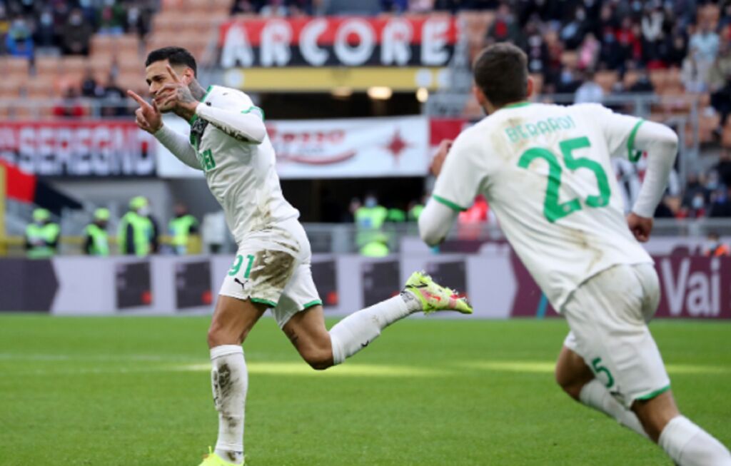 «Πόλεμος» για τον Σκαμάκα – Από τον Μπαπέ και τη Παρί… στην πρωταθλήτρια Μίλαν