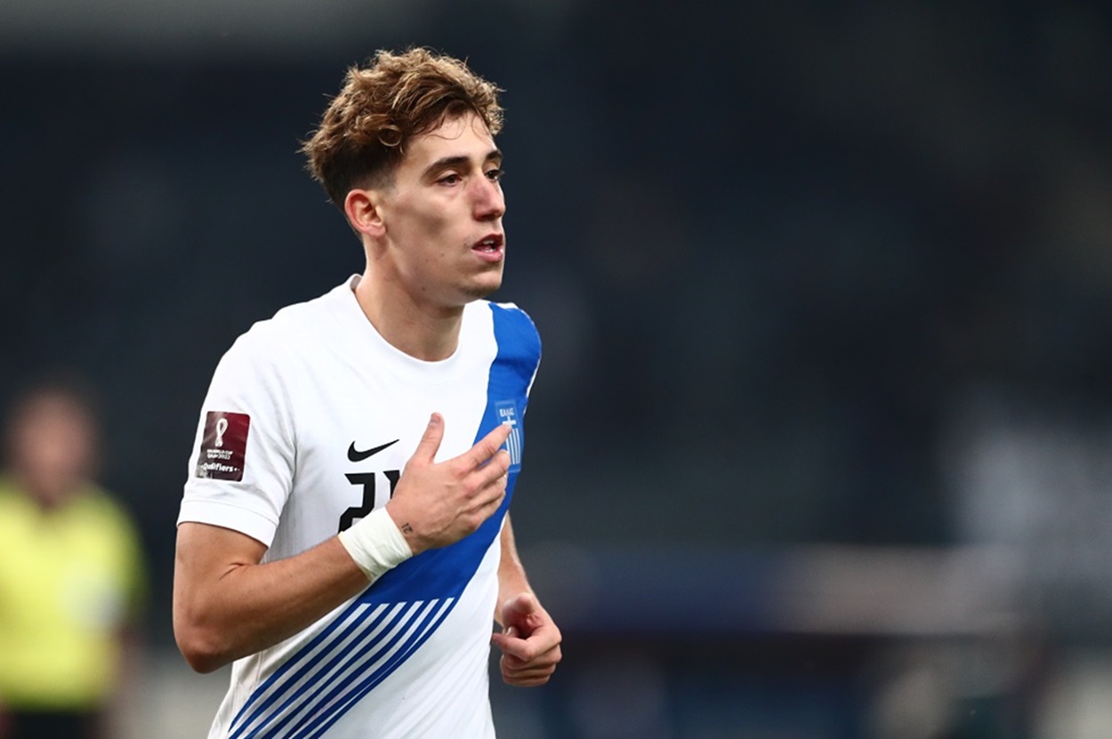 Ο Τσιμίκας τα… σάρωσε όλα και κάνει “διακοπάρες” στην Ελλάδα!