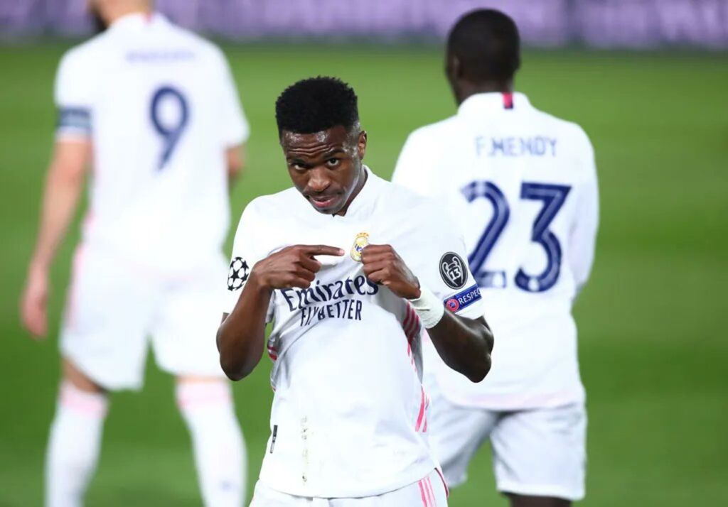 Παρί σε Βινίσιους: «Μην ανανεώσεις με τη Ρεάλ! Εμείς θα σου δίνουμε 40εκ. ευρώ τον χρόνο!»