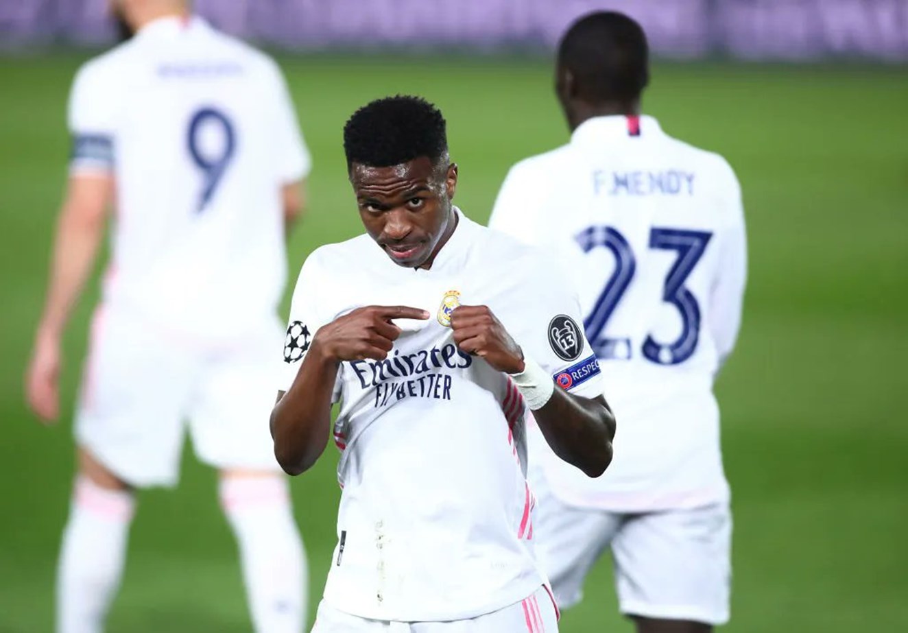 Παρί σε Βινίσιους: «Μην ανανεώσεις με τη Ρεάλ! Εμείς θα σου δίνουμε 40εκ. ευρώ τον χρόνο!»