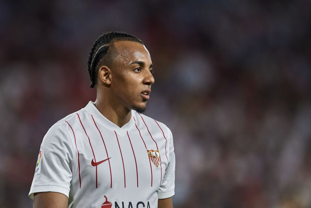 Πέντε εναλλακτικές στην Μπαρτσελόνα αν ναυαγήσει του Κουντέ!