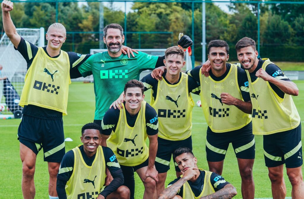 Τρομάζει φίλους και… εχθρούς στις προπονήσεις της Σίτι ο Χάαλαντ με την εικόνα του! (pic)