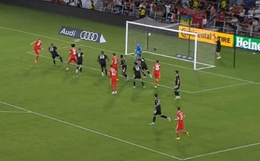 Ντεμπούτο με γκολάρα ο Ντε Λιχτ στην Μπάγερν (vid)