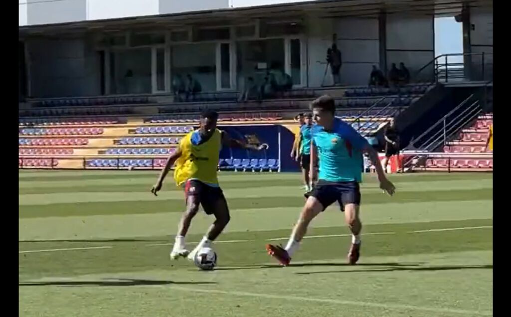 Ο αναγεννημένος Φάτι μοιράζει… σακούλες στην προπόνηση της Μπαρτσελόνα (vid)