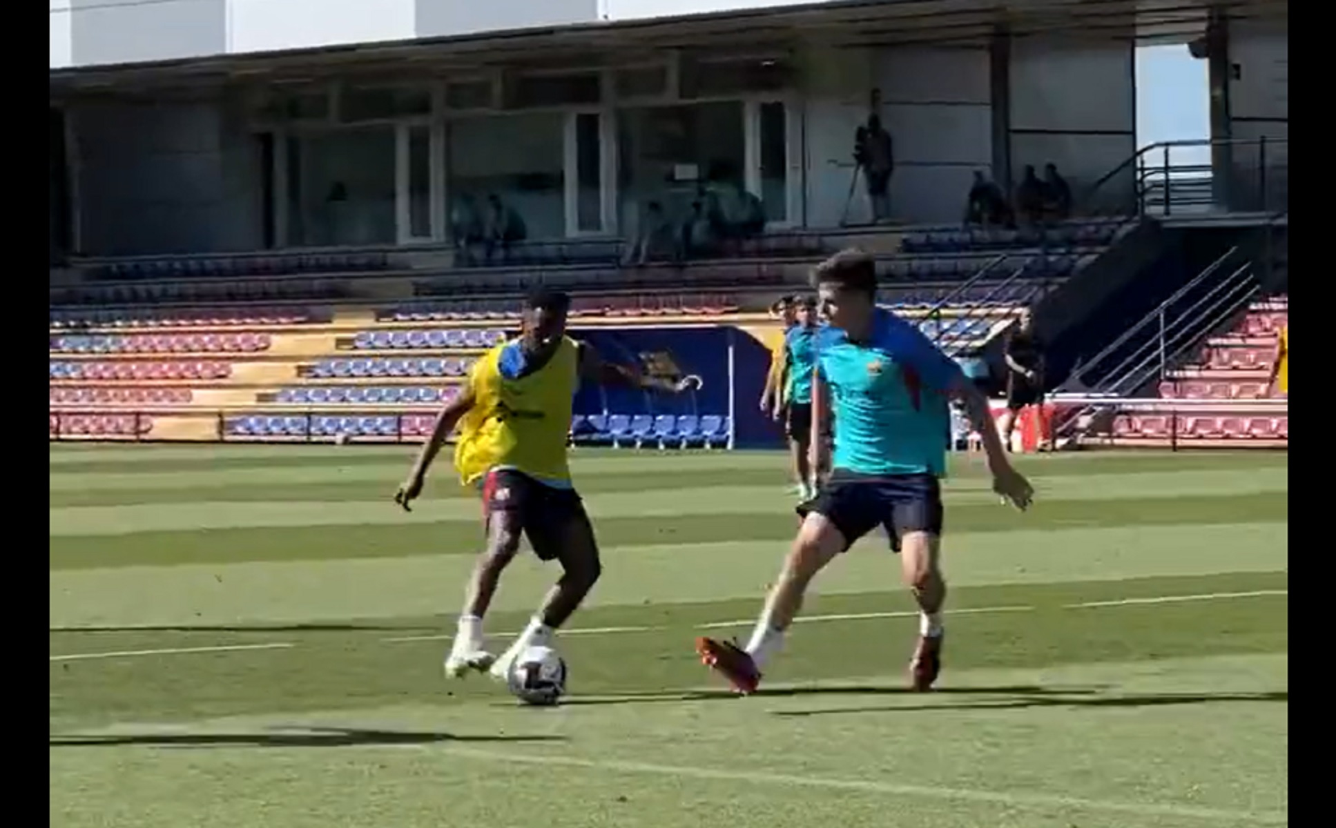 Ο αναγεννημένος Φάτι μοιράζει… σακούλες στην προπόνηση της Μπαρτσελόνα (vid)