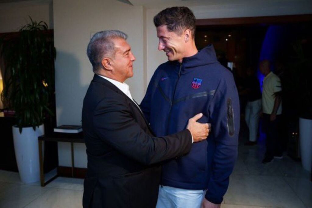 Στο Μαϊάμι ο Λεβαντόφσκι – «Με τον Τσάβι θα πετύχουμε τα πάντα»