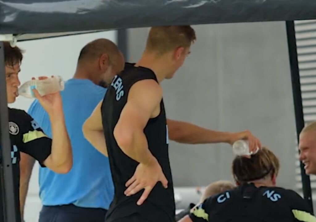 Το διασκεδάζουν στην Σίτι – Το μπουγέλο του Γκουαρντιόλα στον Γκρίλις (vid)