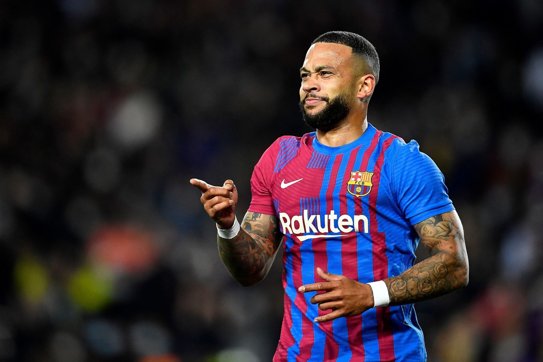 Μπαρτσελόνα: O Τσάβι κάνει… καψώνια στον Ντεπάι – Τον βγάζει από τη «ναφθαλίνη»