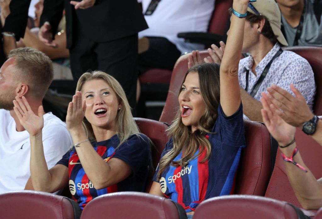 Σιγά μην έχανε την πρεμιέρα του άντρα της η κυρία Λεβαντόφσκι! (pics)