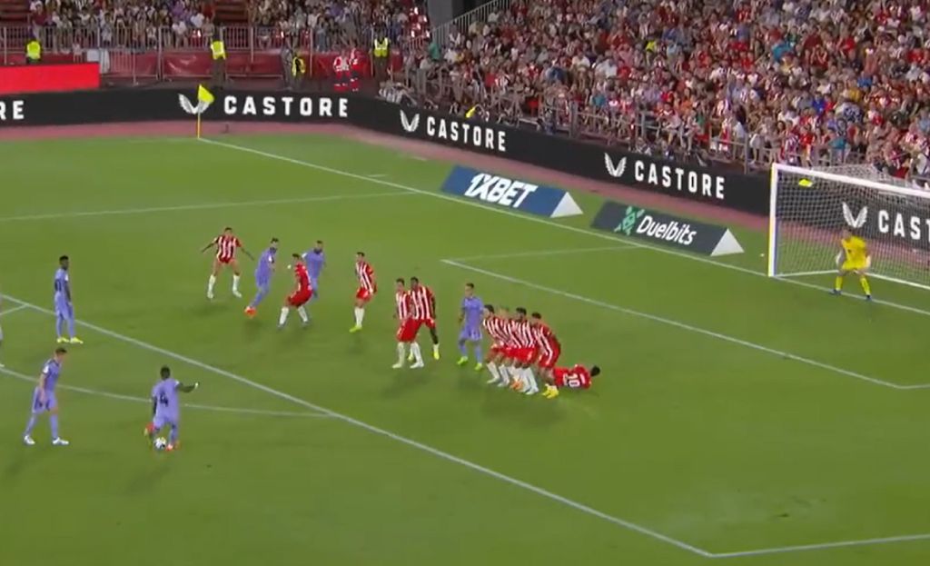 Η φαουλάρα του Αλάμπα που χάρισε το «τρίποντο» στη Ρεάλ (vid)