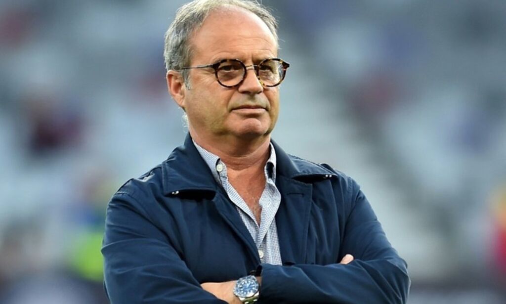 Η Παρί έκλεισε έναν Ισπανό μάγο για το κέντρο της!