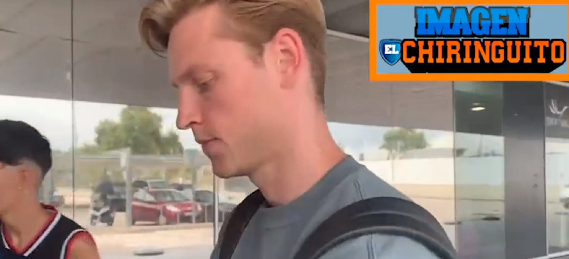 Τέλος η Μπαρτσελόνα για τον Ντε Γιονγκ: Πήρε το αεροπλάνο για Λονδίνο! (vid)