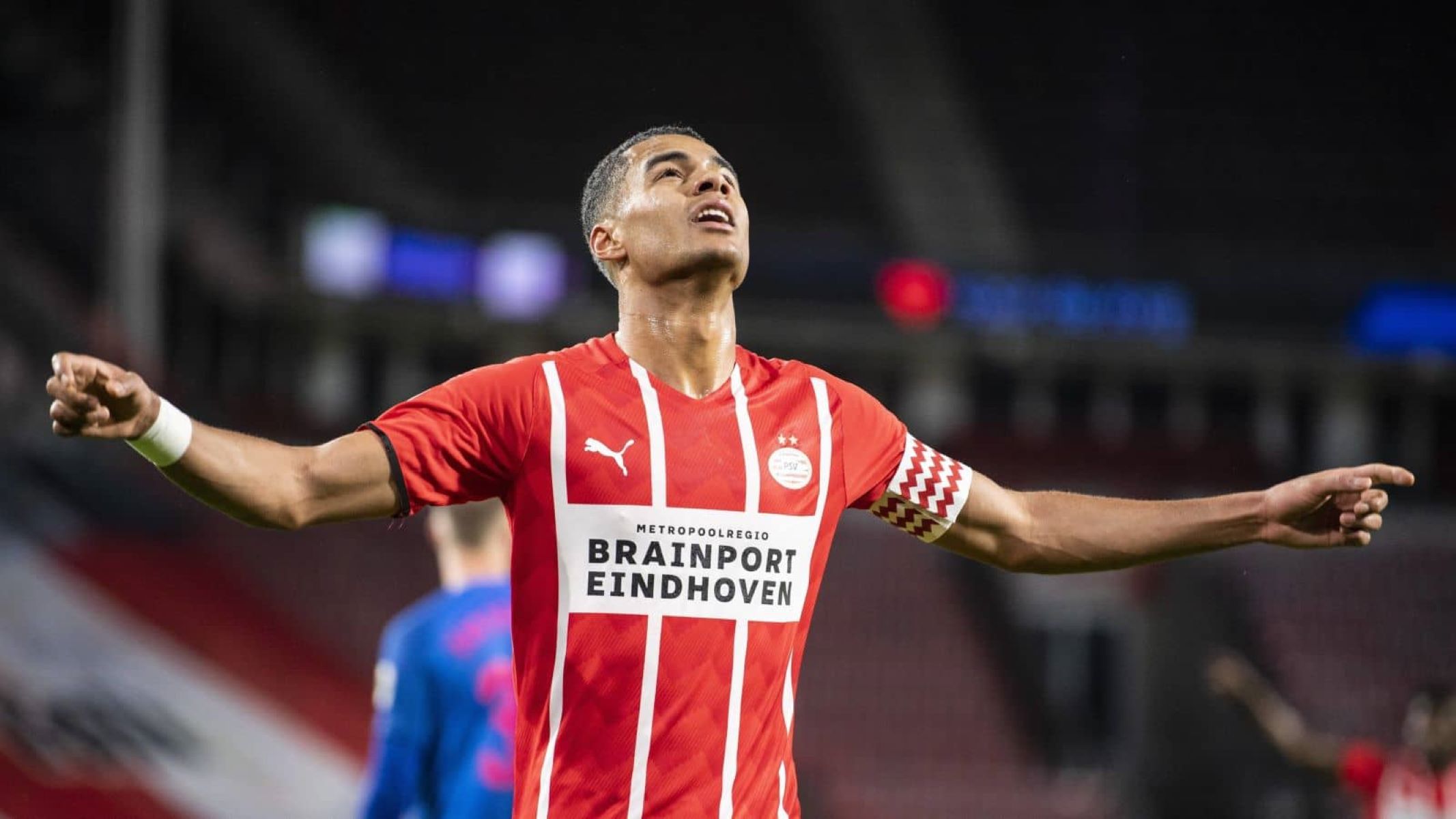 O Τεν Χαγκ επιμένει… ολλανδικά – Η Γιουνάιτεντ ρίχνει 40 «χαρτιά» για να του φέρει παιχταρά